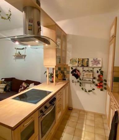 Lovely Apartment In The Centre, Street Level And Inner Yard Helsinki Exterior photo